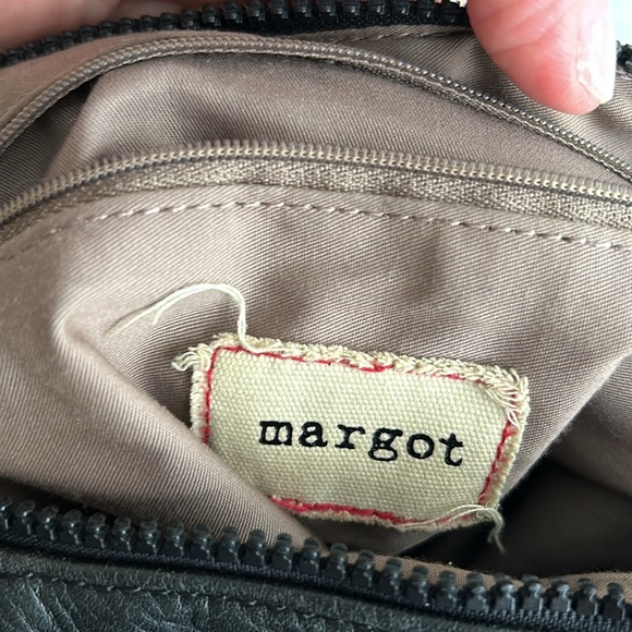 ⭐️MESSENGER CROSSBODY BAG⭐️ - Picture 3 of 9